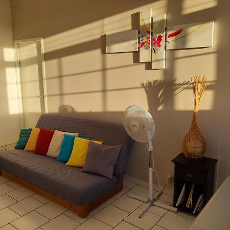 Maison du bien etre Baie mahault Extérieur photo