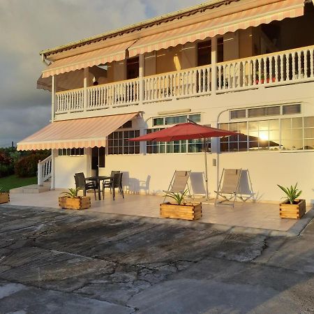 Maison du bien etre Baie mahault Extérieur photo