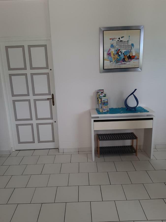 Maison du bien etre Baie mahault Extérieur photo