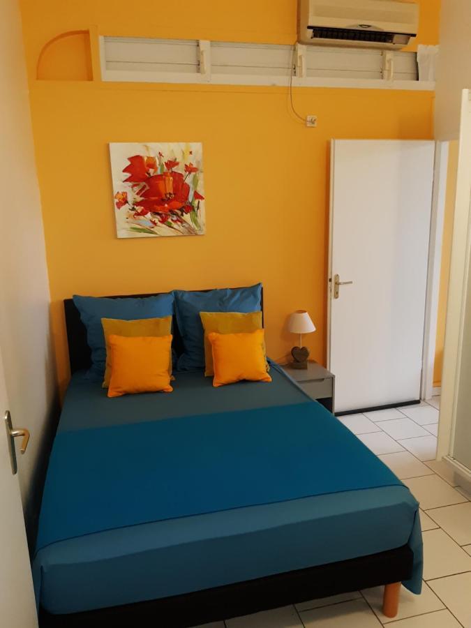 Maison du bien etre Baie mahault Extérieur photo